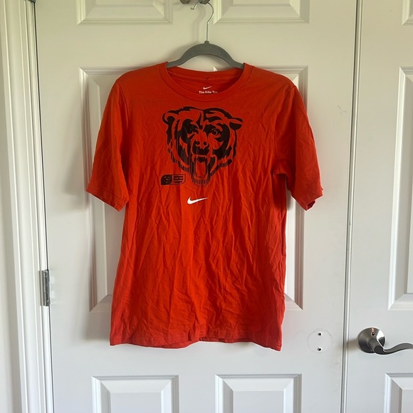 NWT The Nike Tee Chicago Bears T-shiet Size XL Juniors - Picture 1 of 4